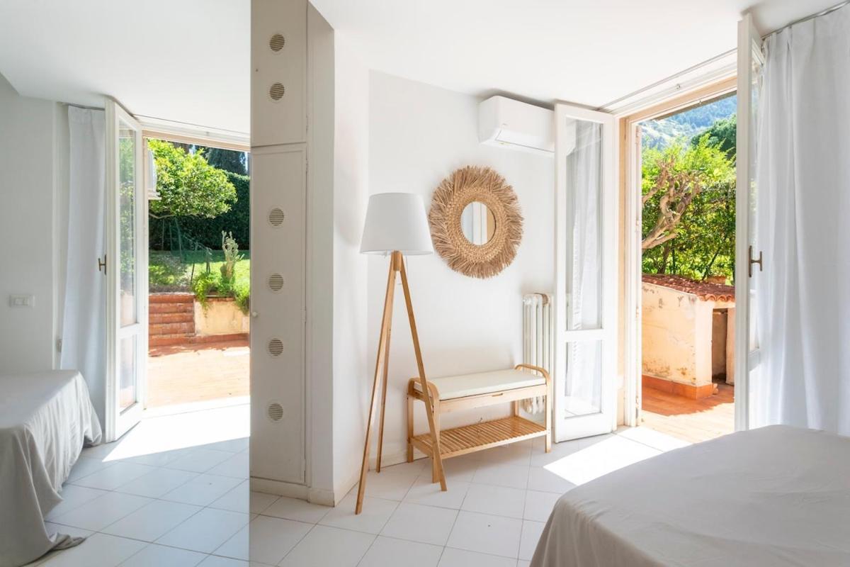 Donna Amalia Villa In Mondello Palermo Exterior foto